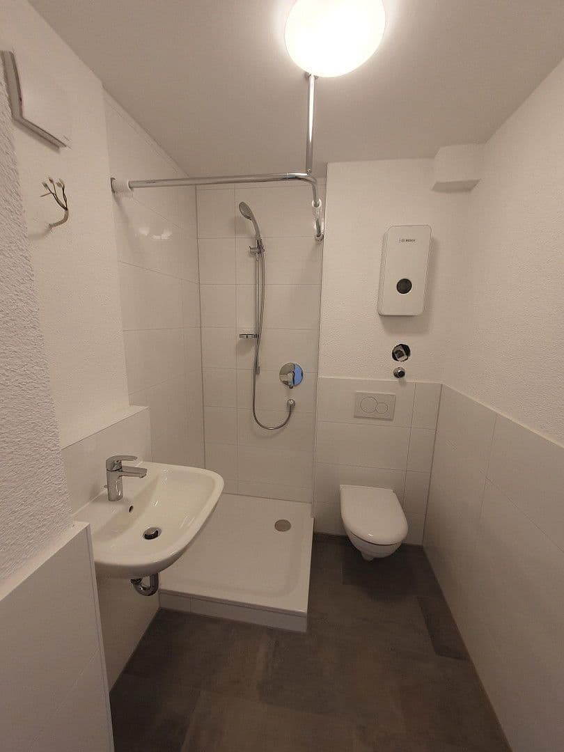 Pronájem bytu 2+1 37 m², Krummenackerstraße 69, Esslingen am Neckar, Bádensko-Württembersko Pronájem bytu 2+1 37 m², Krummenackerstraße 69, Esslingen am Neckar, Bádensko-Württembersko