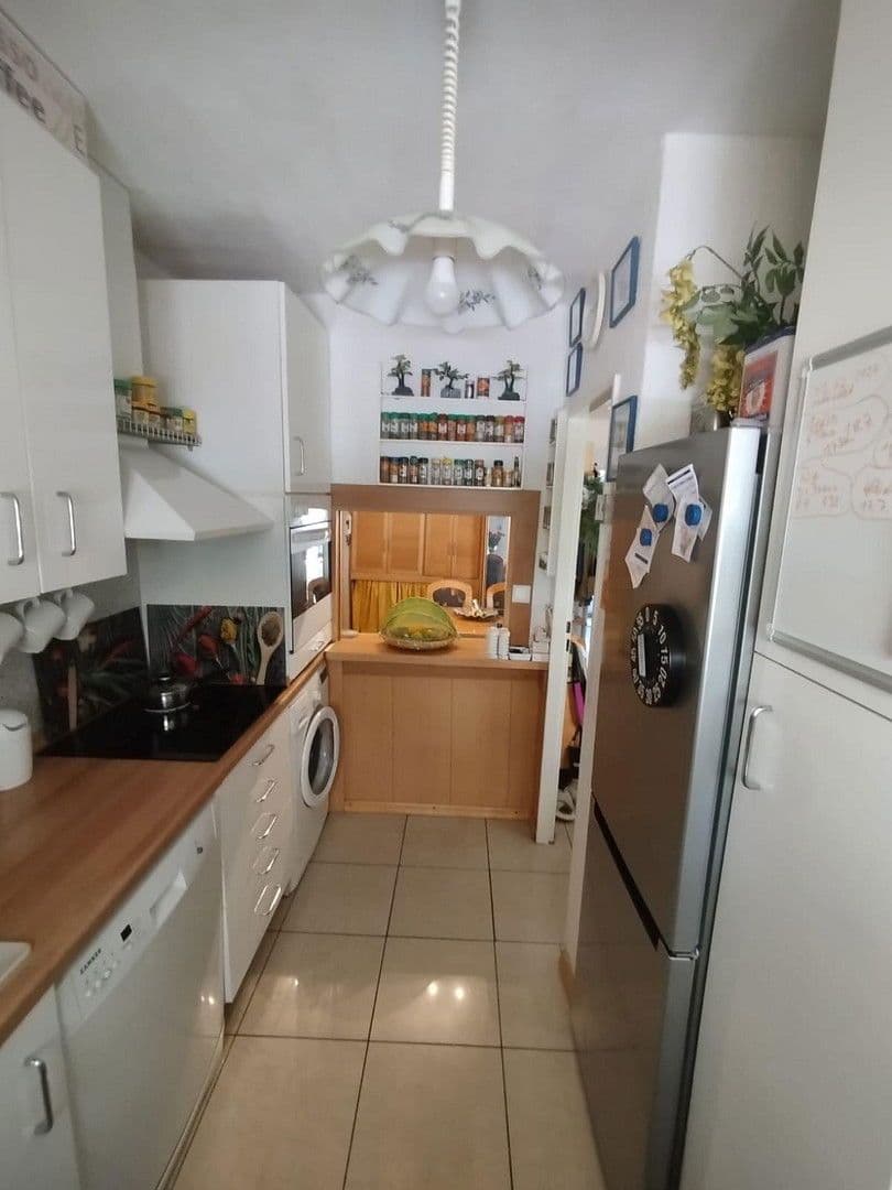 Pronájem bytu 3+1 73 m², Bredaer Straße 17, Bremen, Bremen Pronájem bytu 3+1 73 m², Bredaer Straße 17, Bremen, Bremen