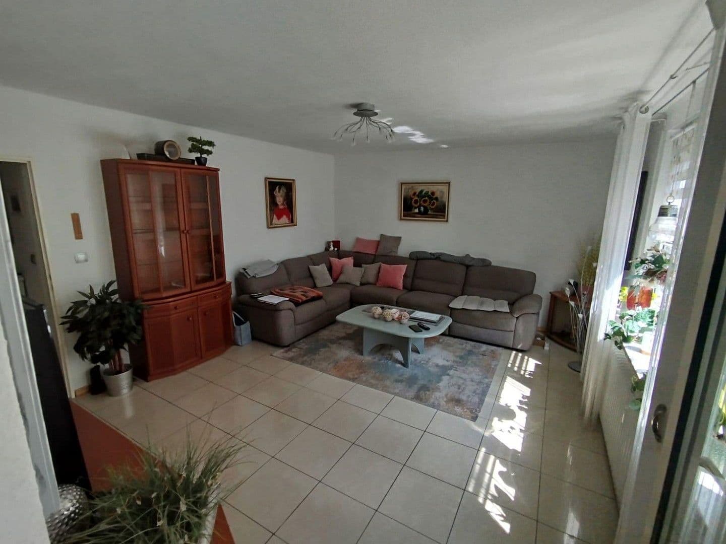 Pronájem bytu 3+1 73 m², Bredaer Straße 17, Bremen, Bremen Pronájem bytu 3+1 73 m², Bredaer Straße 17, Bremen, Bremen