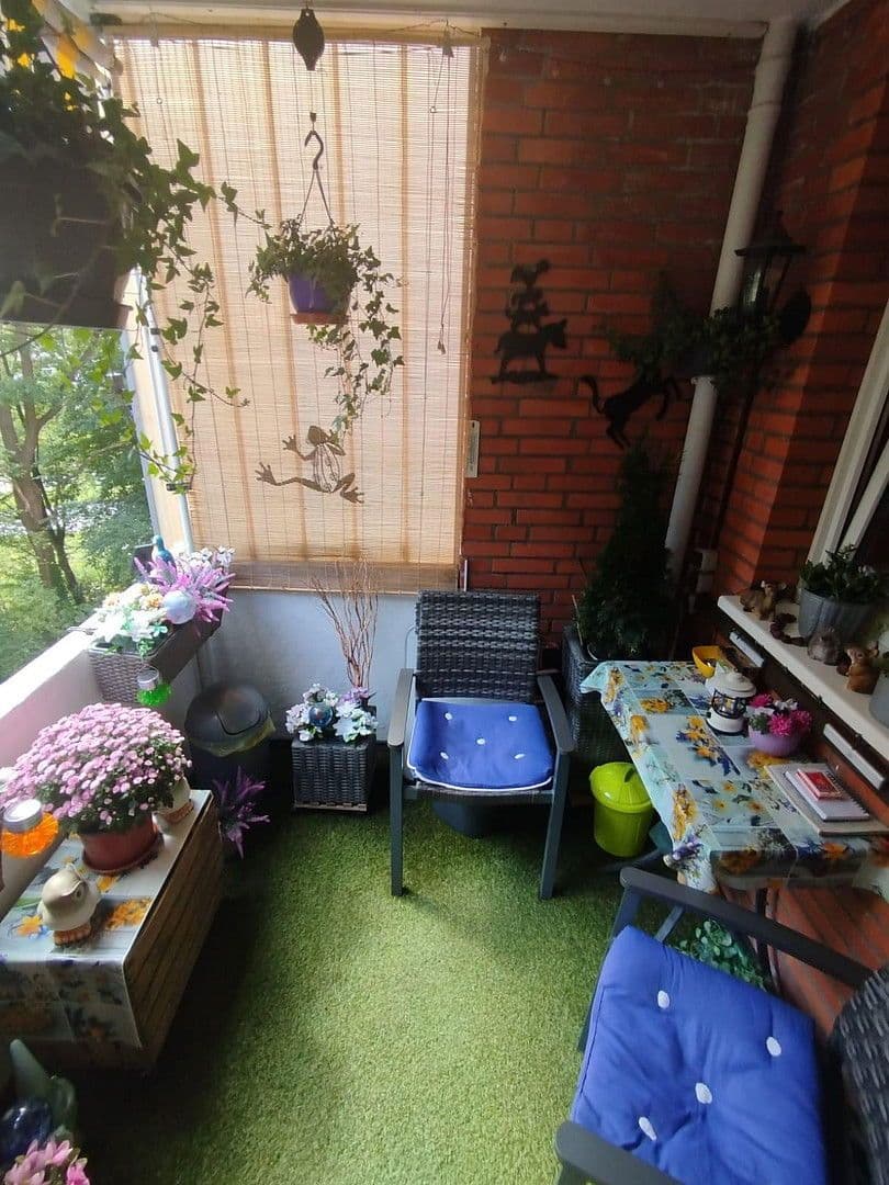 Pronájem bytu 3+1 73 m², Bredaer Straße 17, Bremen, Bremen Pronájem bytu 3+1 73 m², Bredaer Straße 17, Bremen, Bremen