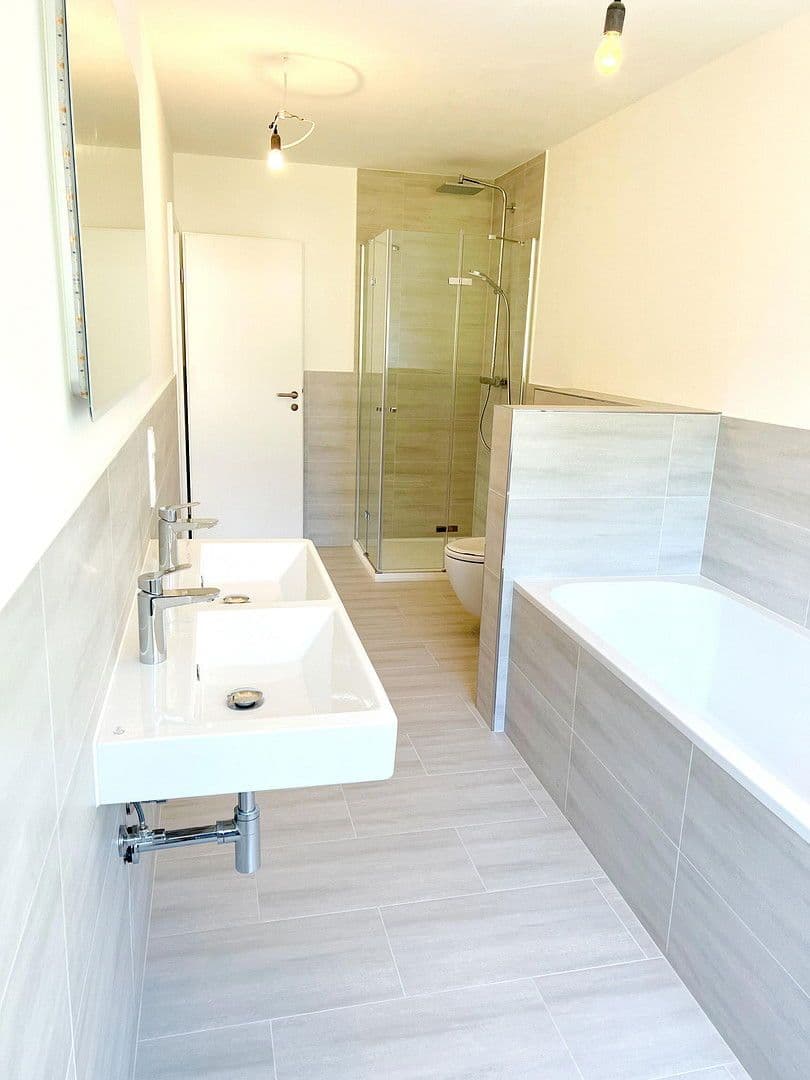 Pronájem bytu 3+1 123 m², Ginsterweg 7, Haibach, Bavorsko Pronájem bytu 3+1 123 m², Ginsterweg 7, Haibach, Bavorsko