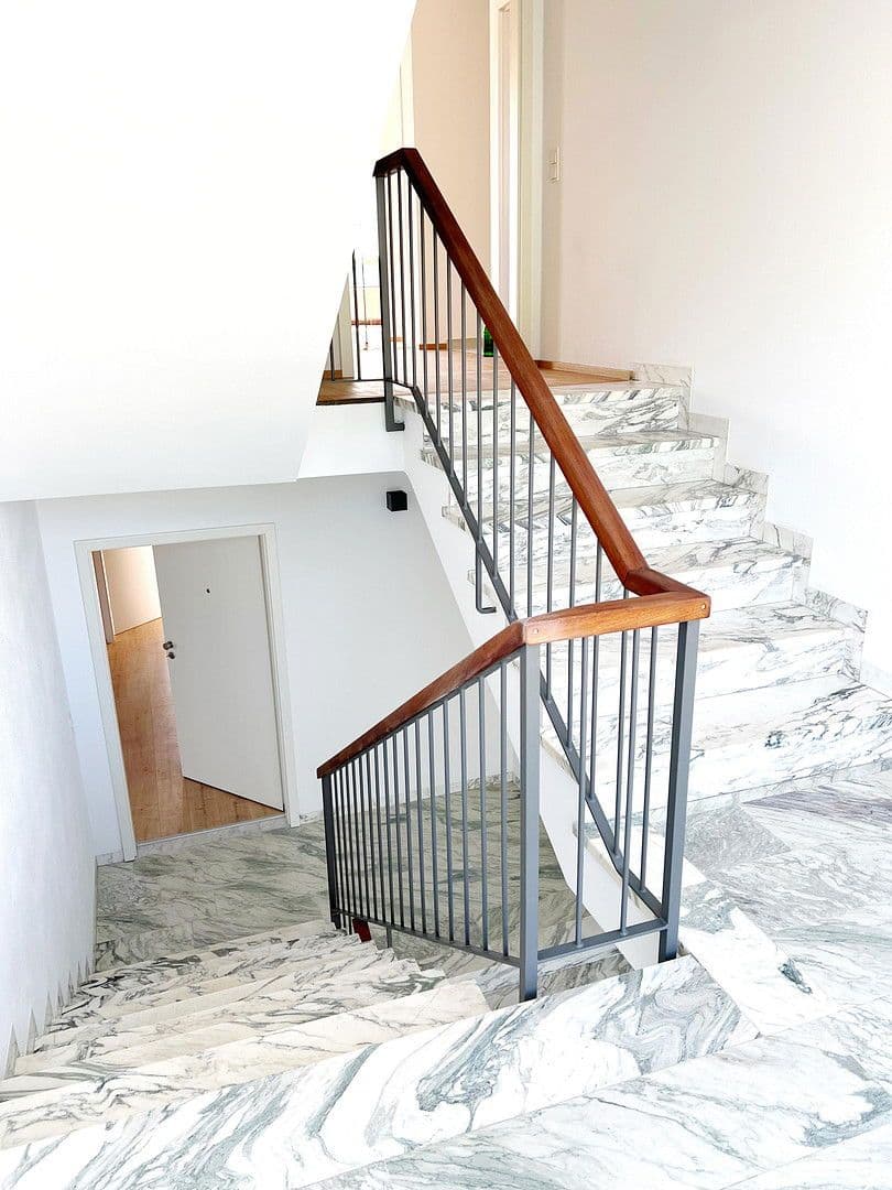 Pronájem bytu 3+1 123 m², Ginsterweg 7, Haibach, Bavorsko Pronájem bytu 3+1 123 m², Ginsterweg 7, Haibach, Bavorsko