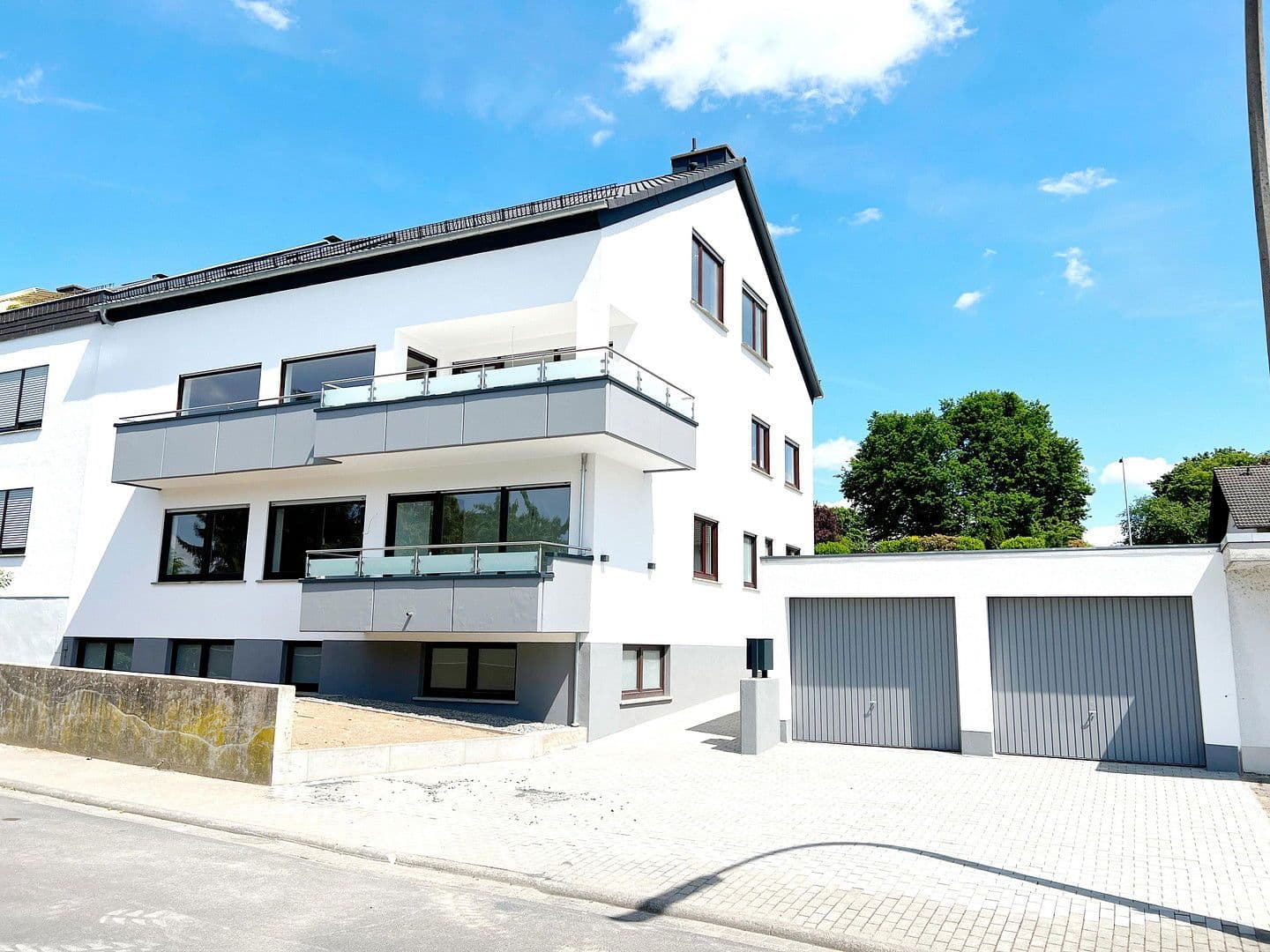 Pronájem bytu 3+1 123 m², Ginsterweg 7, Haibach, Bavorsko Pronájem bytu 3+1 123 m², Ginsterweg 7, Haibach, Bavorsko