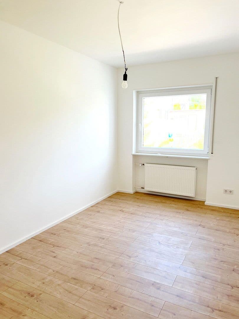 Pronájem bytu 3+1 123 m², Ginsterweg 7, Haibach, Bavorsko Pronájem bytu 3+1 123 m², Ginsterweg 7, Haibach, Bavorsko