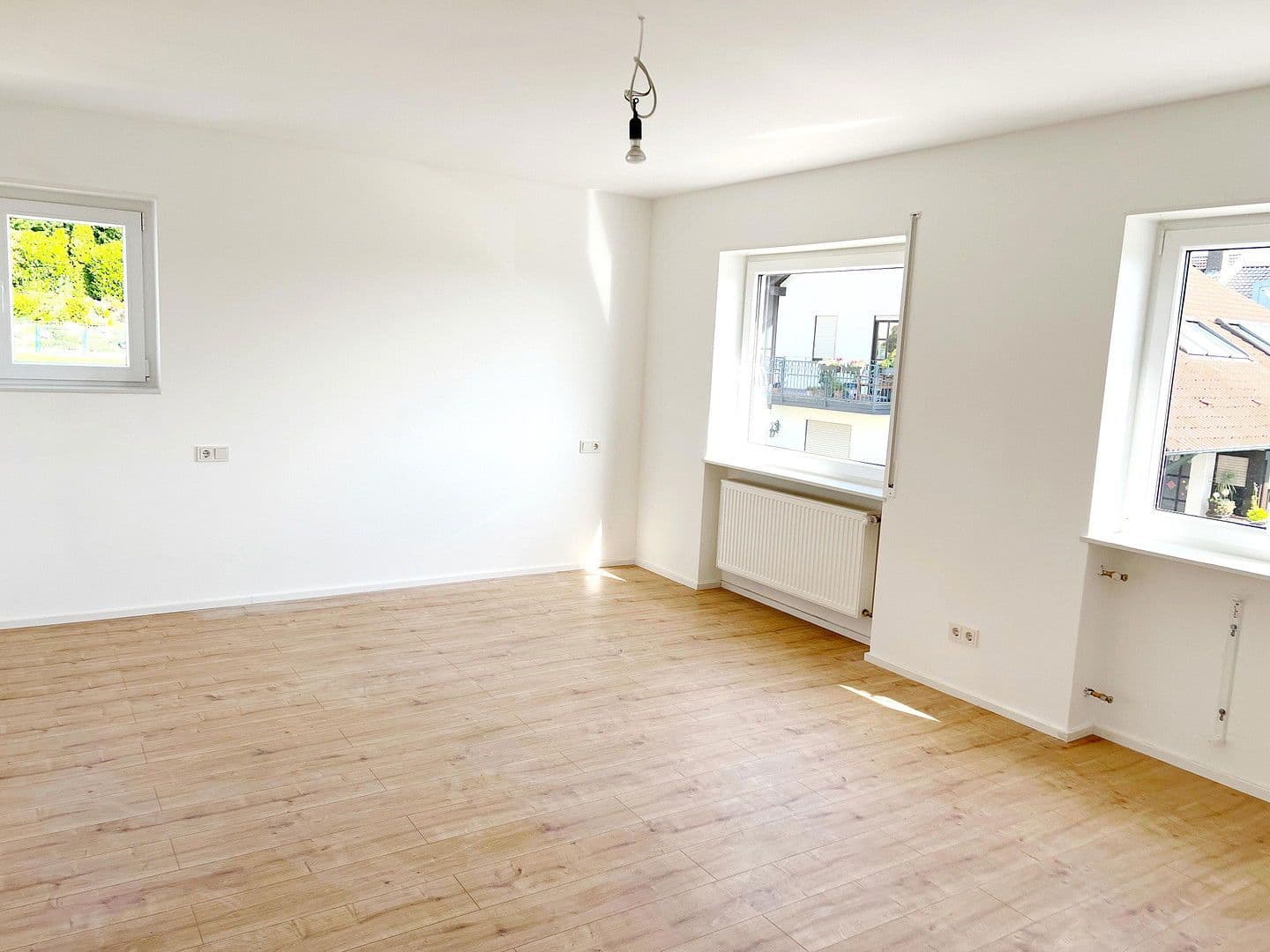 Pronájem bytu 3+1 123 m², Ginsterweg 7, Haibach, Bavorsko Pronájem bytu 3+1 123 m², Ginsterweg 7, Haibach, Bavorsko