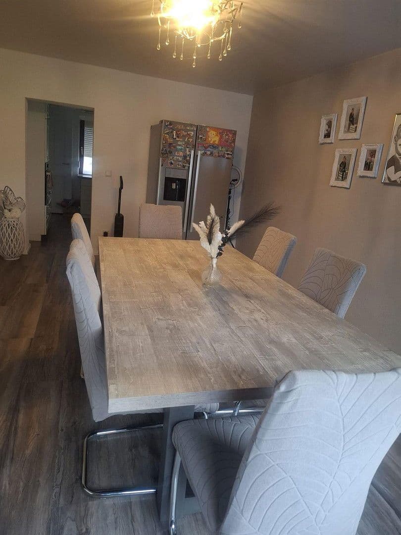 Prodej domu 150 m², pozemek 1.400 m², Hauptstrasse 14, Obererbach, Porýní-Falc Prodej domu 150 m², pozemek 1.400 m², Hauptstrasse 14, Obererbach, Porýní-Falc