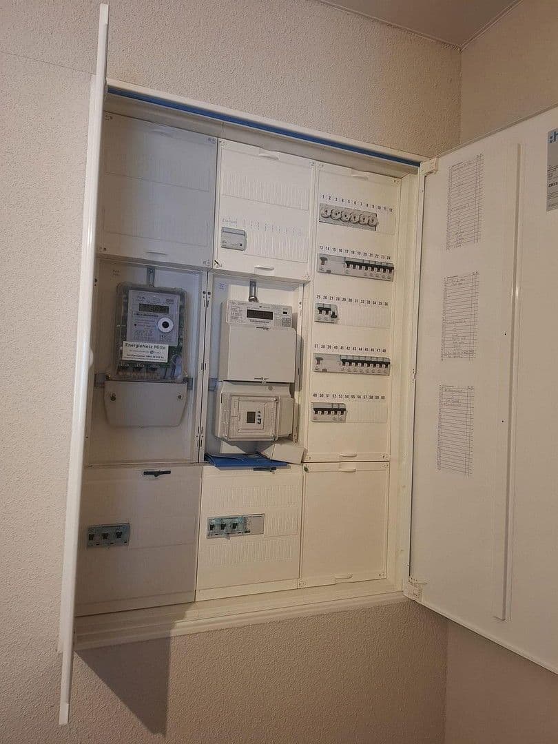 Prodej domu 150 m², pozemek 1.400 m², Hauptstrasse 14, Obererbach, Porýní-Falc Prodej domu 150 m², pozemek 1.400 m², Hauptstrasse 14, Obererbach, Porýní-Falc