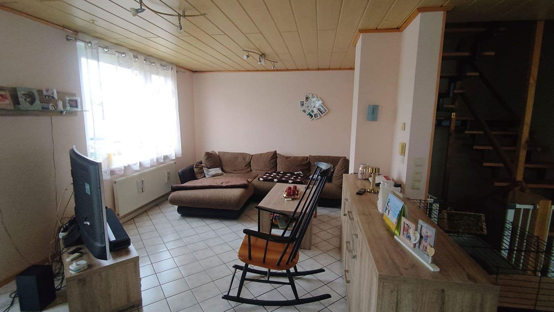 Prodej domu 115 m², pozemek 530 m², Gerämmestraße 55 a, Essingen, Porýní-Falc Prodej domu 115 m², pozemek 530 m², Gerämmestraße 55 a, Essingen, Porýní-Falc