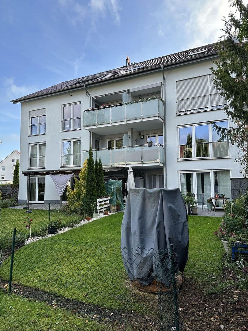 Prodej domu 535 m², pozemek 910 m², Bielefeld, Severní Porýní-Vestfálsko Prodej domu 535 m², pozemek 910 m², Bielefeld, Severní Porýní-Vestfálsko