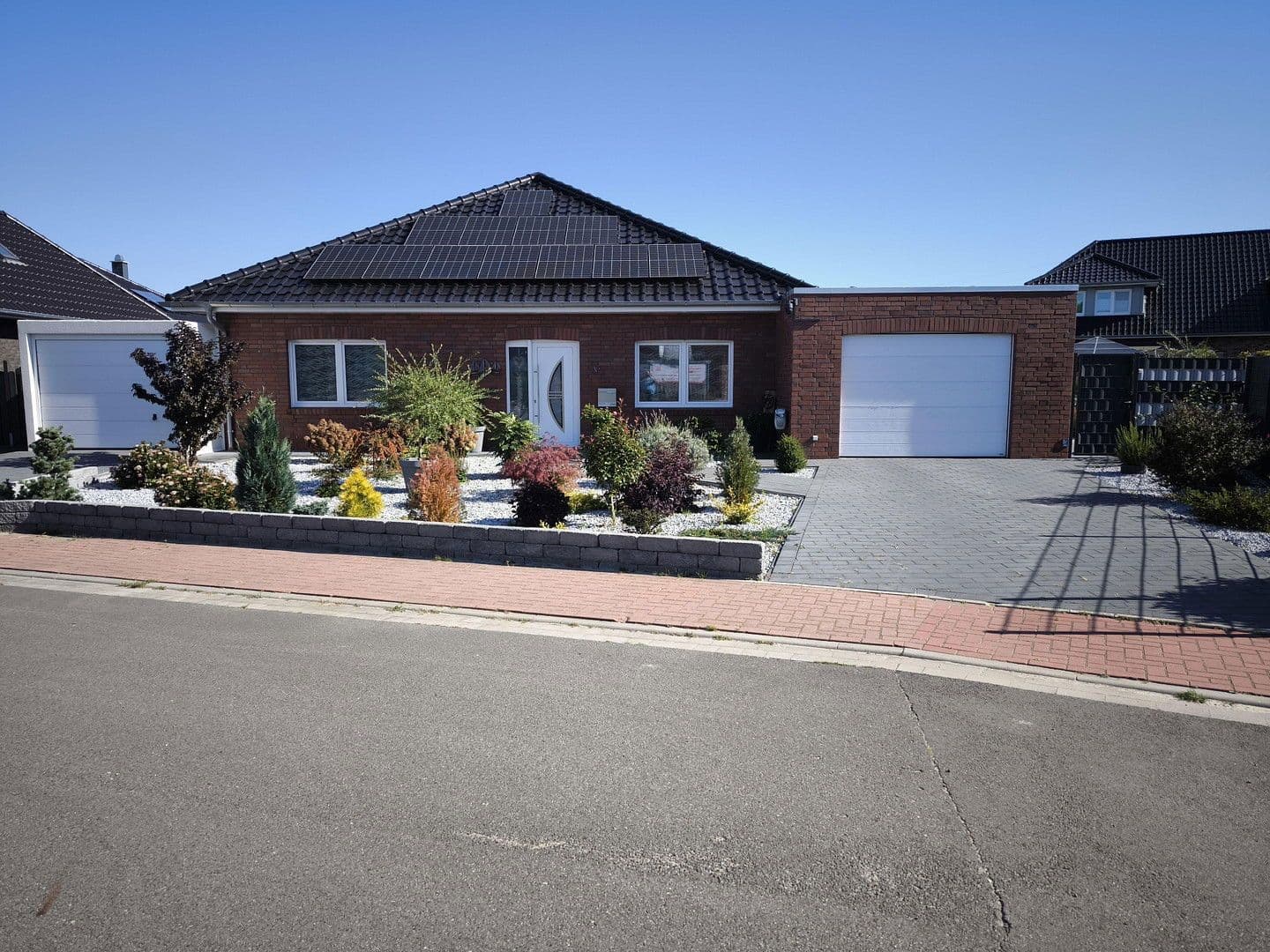 Prodej domu 138 m², pozemek 650 m², mozartallee 25, Lathen, Dolní Sasko Prodej domu 138 m², pozemek 650 m², mozartallee 25, Lathen, Dolní Sasko