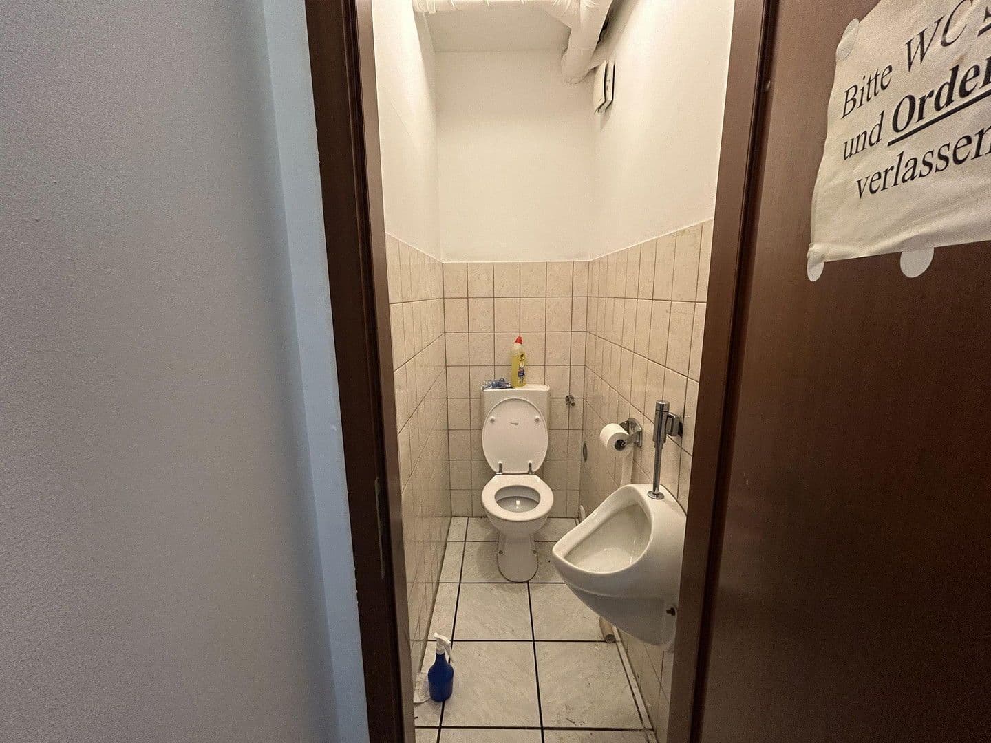 Pronájem nebytového prostoru 310 m², Maulbronn, Bádensko-Württembersko Pronájem nebytového prostoru 310 m², Maulbronn, Bádensko-Württembersko