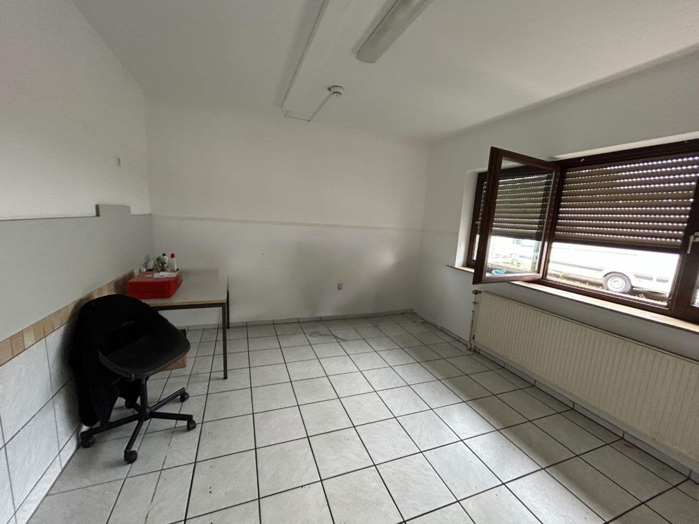 Pronájem nebytového prostoru 310 m², Maulbronn, Bádensko-Württembersko Pronájem nebytového prostoru 310 m², Maulbronn, Bádensko-Württembersko