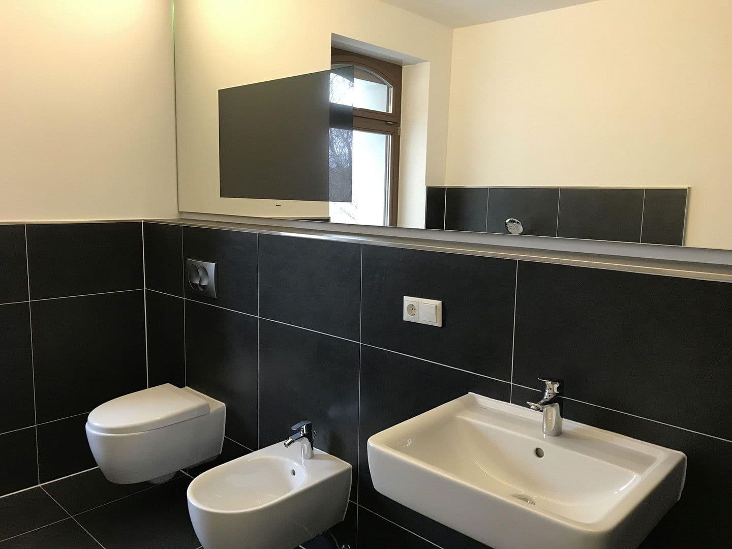 Pronájem bytu 2+1 98 m², Chemnitz, Sasko Pronájem bytu 2+1 98 m², Chemnitz, Sasko