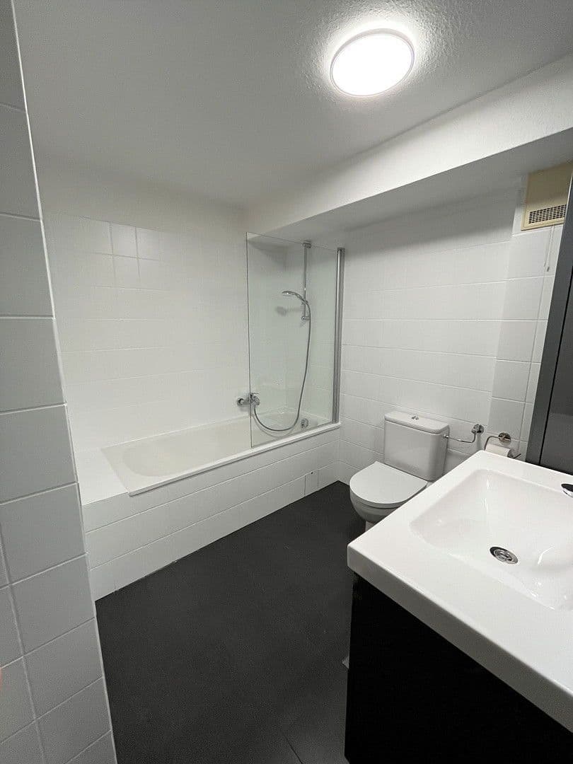 Pronájem bytu 2+1 51 m², Pfälzer Straße 21, Neckarsulm, Bádensko-Württembersko Pronájem bytu 2+1 51 m², Pfälzer Straße 21, Neckarsulm, Bádensko-Württembersko