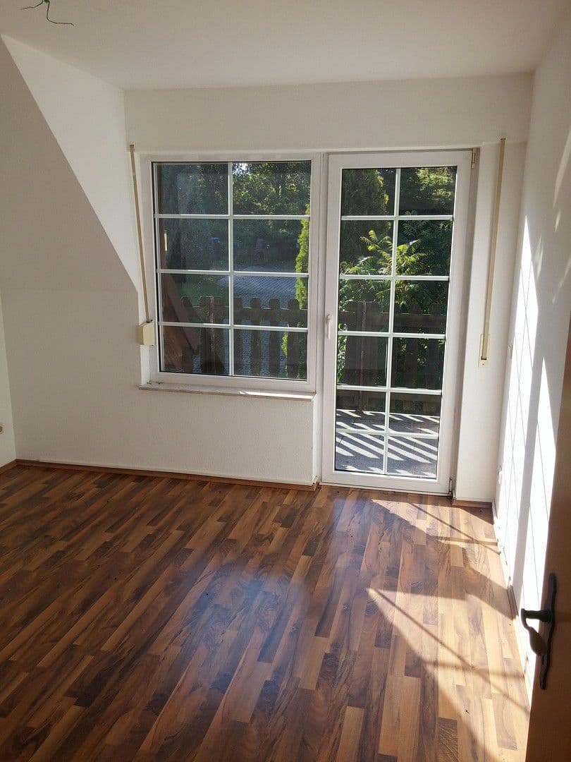 Pronájem bytu 4+1 112 m², Grenzlandstr 15a, Bad Gottleuba-Berggießhübel, Sasko Pronájem bytu 4+1 112 m², Grenzlandstr 15a, Bad Gottleuba-Berggießhübel, Sasko