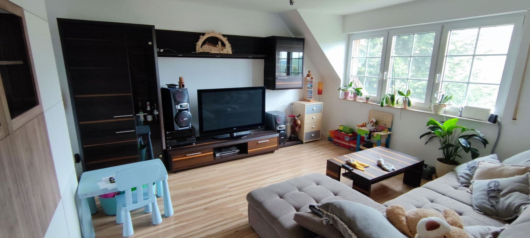 Pronájem bytu 4+1 112 m², Grenzlandstr 15a, Bad Gottleuba-Berggießhübel, Sasko Pronájem bytu 4+1 112 m², Grenzlandstr 15a, Bad Gottleuba-Berggießhübel, Sasko