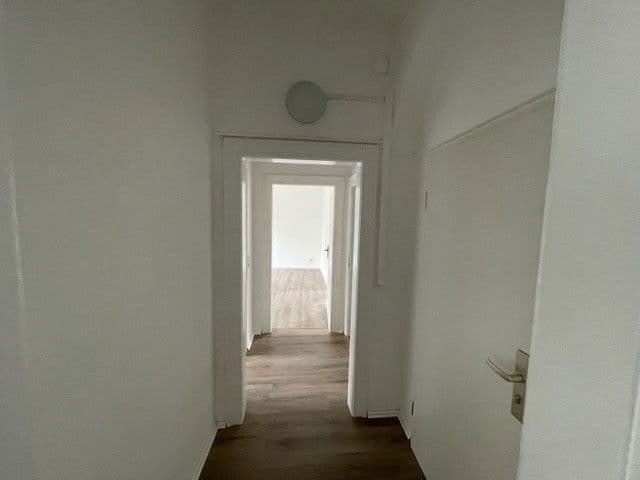 Pronájem bytu 4+1 98 m², Cornelius-Gurlitt Straße 8, Dresden, Sasko Pronájem bytu 4+1 98 m², Cornelius-Gurlitt Straße 8, Dresden, Sasko