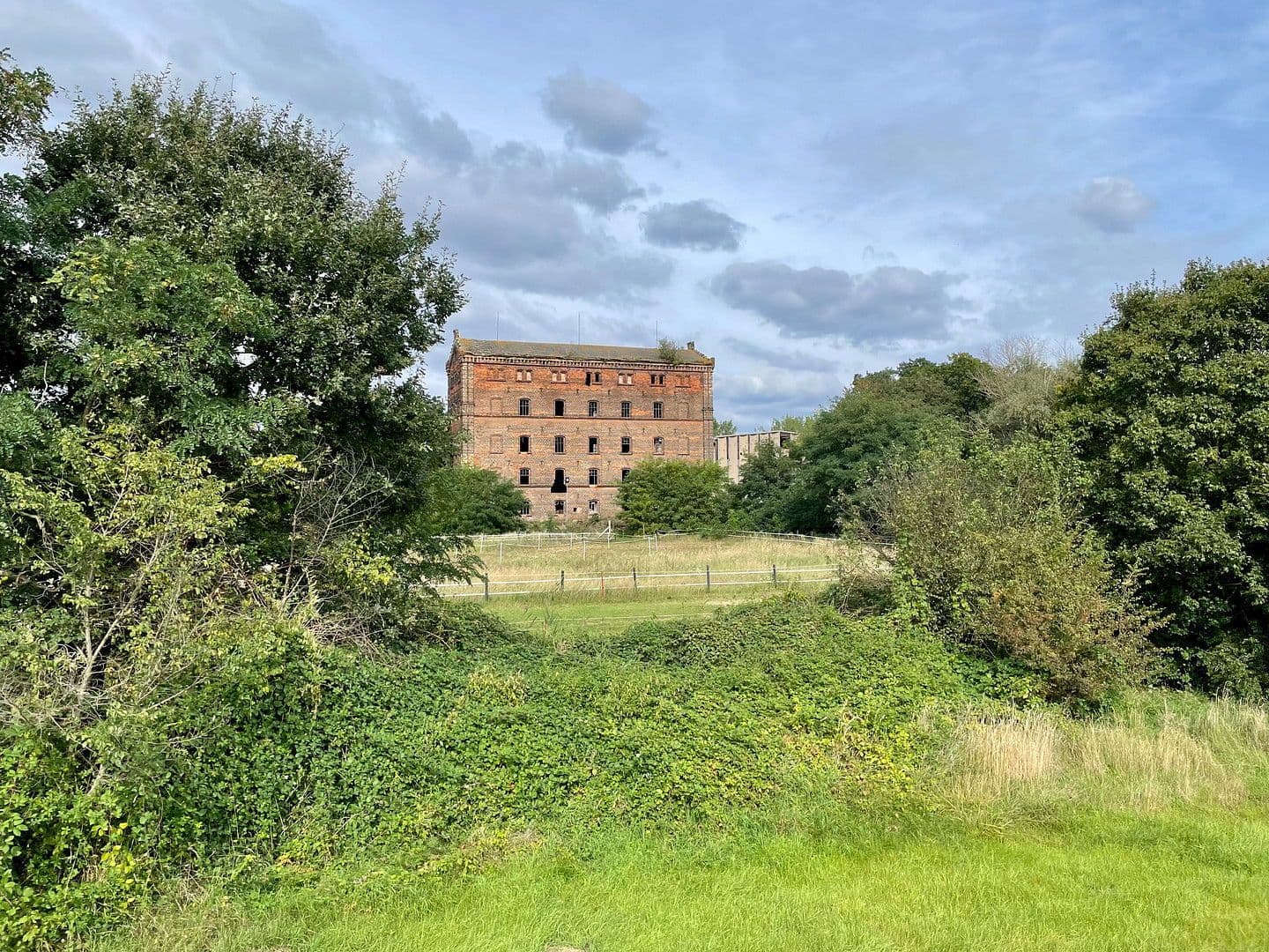 Pronájem bytu 2+1 55 m², Mühlenstr. 11, Schkopau, Sasko-Anhaltsko Pronájem bytu 2+1 55 m², Mühlenstr. 11, Schkopau, Sasko-Anhaltsko