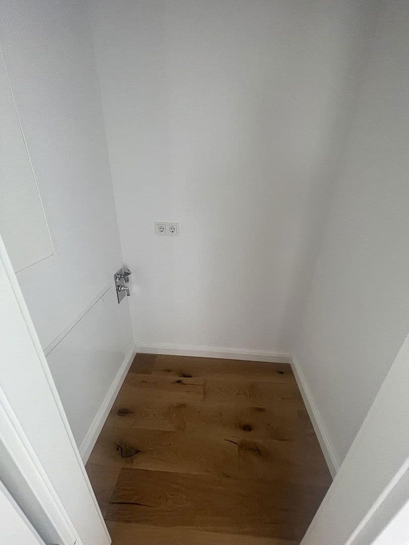 Pronájem bytu 4+1 89 m², Berlin, Berlín Pronájem bytu 4+1 89 m², Berlin, Berlín