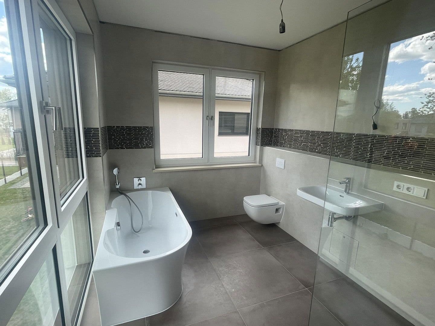 Pronájem bytu 4+1 89 m², Berlin, Berlín Pronájem bytu 4+1 89 m², Berlin, Berlín