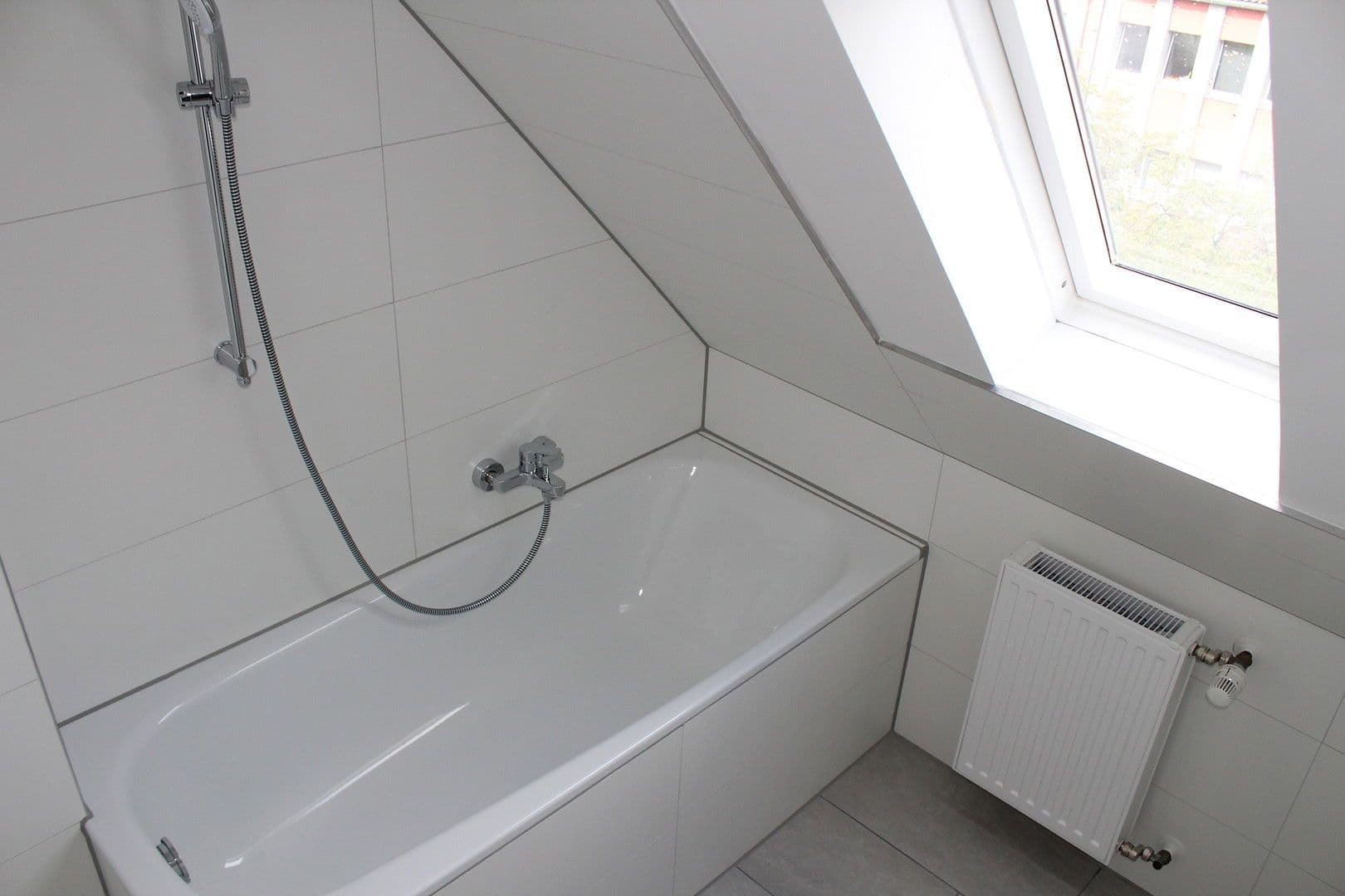 Pronájem bytu 3+1 80 m², Gneisenaustr. 14, Krefeld, Severní Porýní-Vestfálsko Pronájem bytu 3+1 80 m², Gneisenaustr. 14, Krefeld, Severní Porýní-Vestfálsko