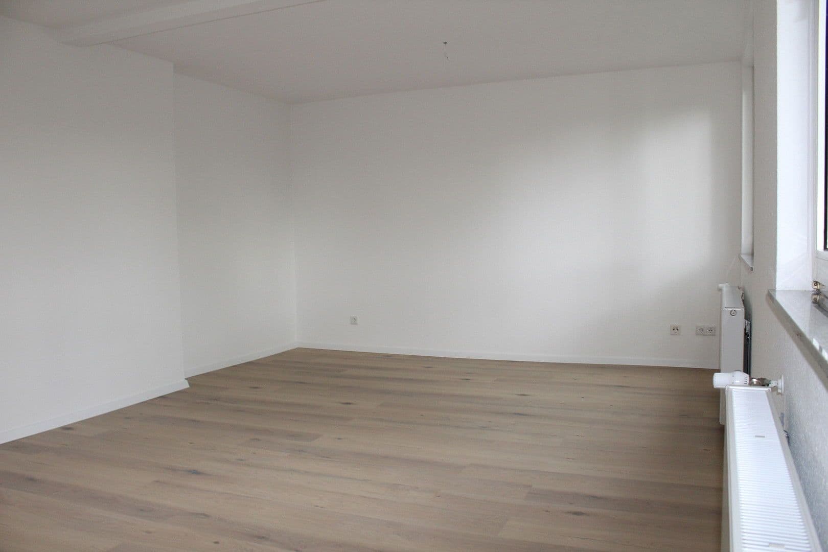 Pronájem bytu 3+1 80 m², Gneisenaustr. 14, Krefeld, Severní Porýní-Vestfálsko Pronájem bytu 3+1 80 m², Gneisenaustr. 14, Krefeld, Severní Porýní-Vestfálsko