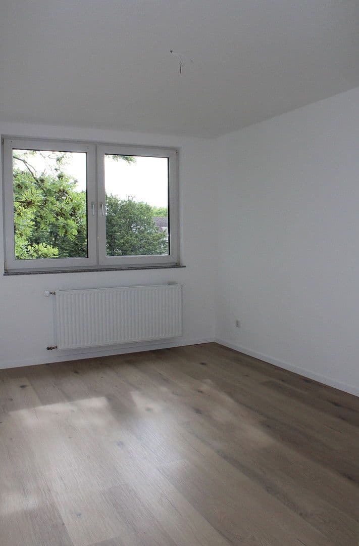 Pronájem bytu 3+1 80 m², Gneisenaustr. 14, Krefeld, Severní Porýní-Vestfálsko Pronájem bytu 3+1 80 m², Gneisenaustr. 14, Krefeld, Severní Porýní-Vestfálsko