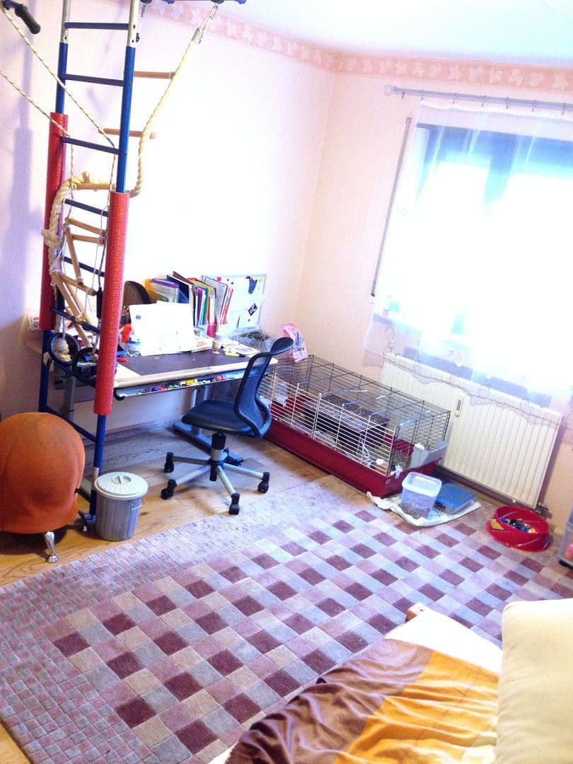 Pronájem bytu 3+kk 83 m², Kreuzgartenstr. 1, Esslingen am Neckar, Bádensko-Württembersko Pronájem bytu 3+kk 83 m², Kreuzgartenstr. 1, Esslingen am Neckar, Bádensko-Württembersko