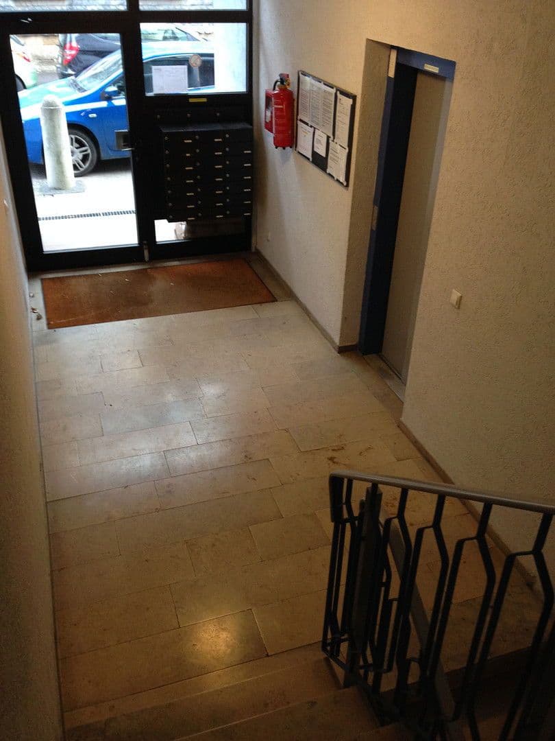 Pronájem bytu 3+kk 83 m², Kreuzgartenstr. 1, Esslingen am Neckar, Bádensko-Württembersko Pronájem bytu 3+kk 83 m², Kreuzgartenstr. 1, Esslingen am Neckar, Bádensko-Württembersko