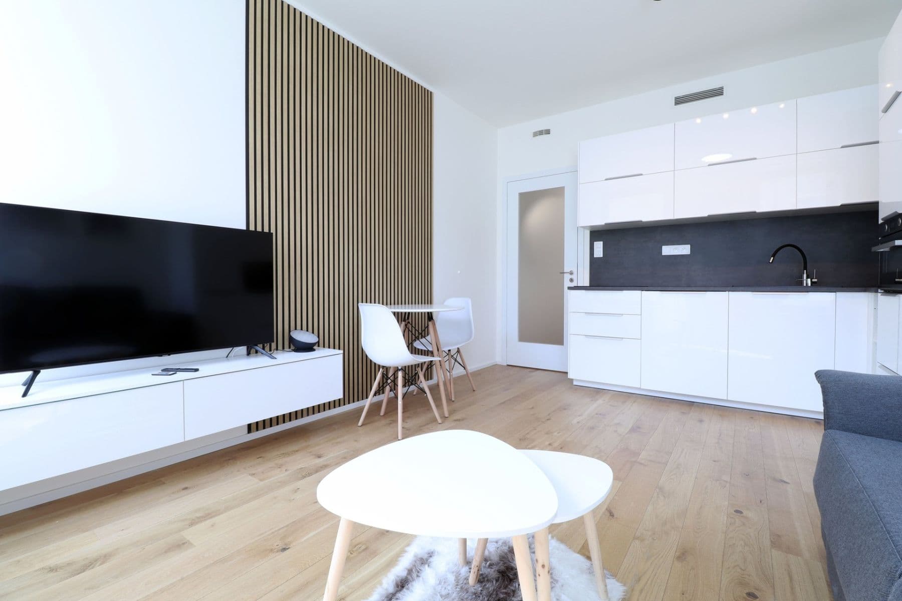 Pronájem bytu 1+kk 29 m², Nádražní, Praha, Praha Pronájem bytu 1+kk 29 m², Nádražní, Praha, Praha