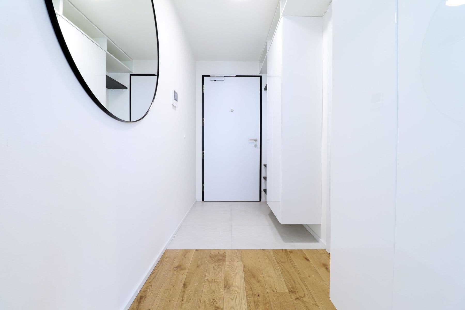 Pronájem bytu 1+kk 29 m², Nádražní, Praha, Praha Pronájem bytu 1+kk 29 m², Nádražní, Praha, Praha