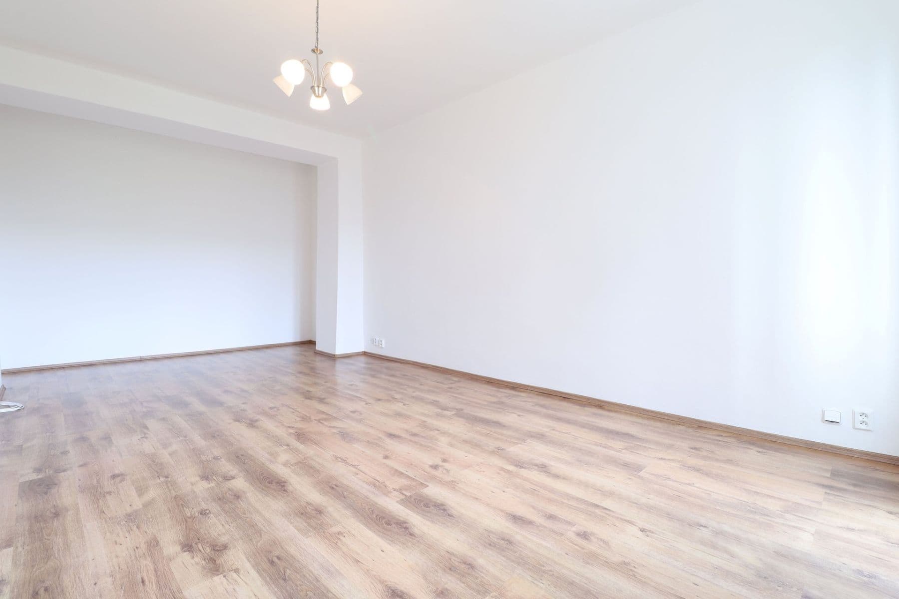 Pronájem bytu 2+1 55 m², Bojanovická, Praha, Praha Pronájem bytu 2+1 55 m², Bojanovická, Praha, Praha