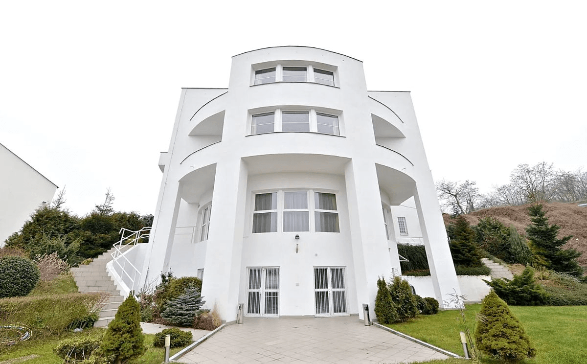 Pronájem domu 801 m², pozemek 1.299 m², Nový Zlíchov, Praha, Praha Pronájem domu 801 m², pozemek 1.299 m², Nový Zlíchov, Praha, Praha