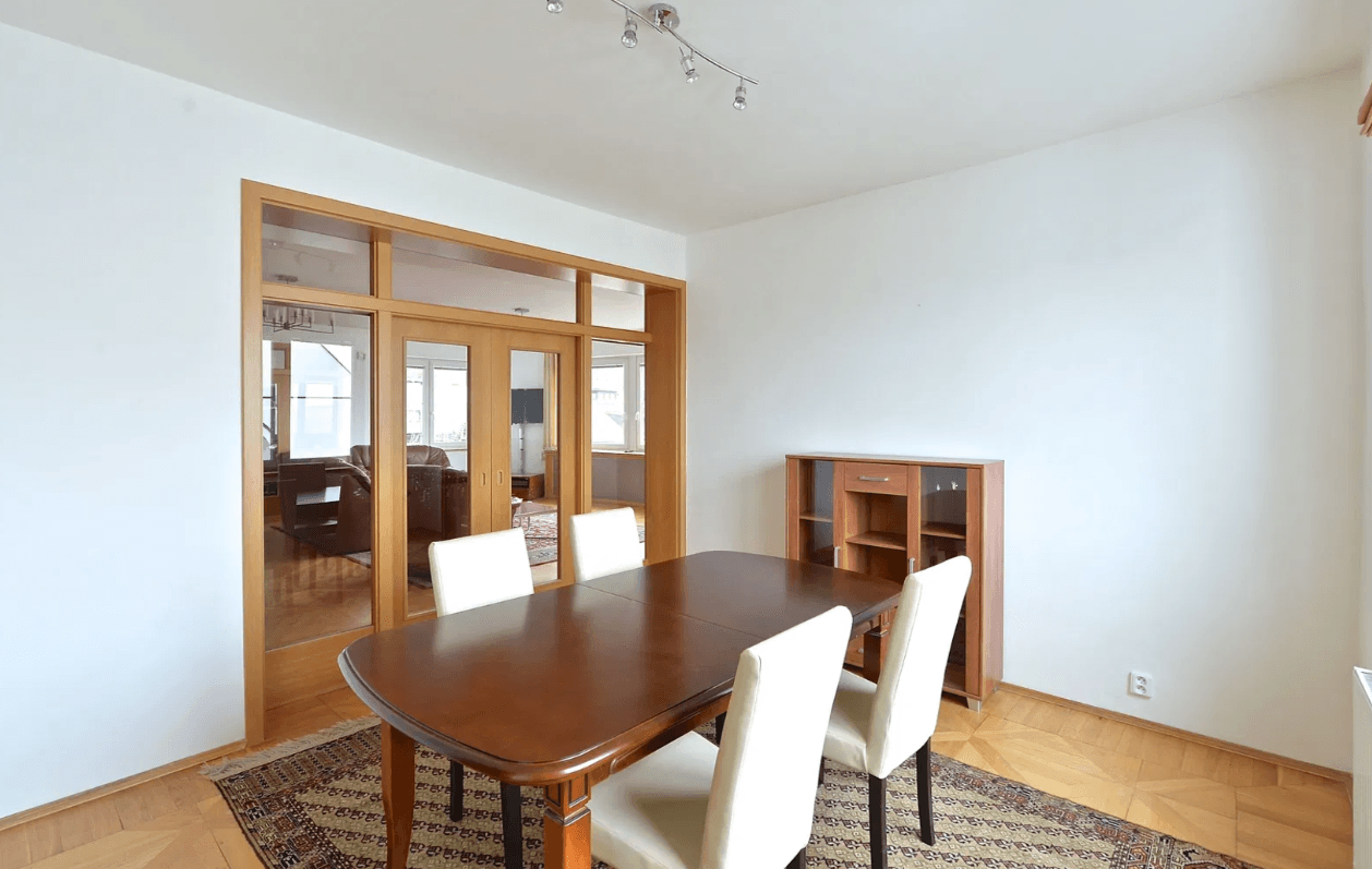 Pronájem domu 801 m², pozemek 1.299 m², Nový Zlíchov, Praha, Praha Pronájem domu 801 m², pozemek 1.299 m², Nový Zlíchov, Praha, Praha