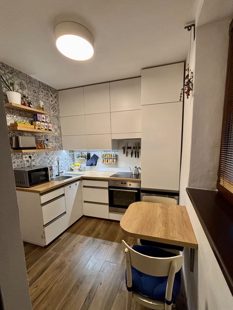 Pronájem bytu 1+1 30 m², Gallašova, Brno, Jihomoravský kraj Pronájem bytu 1+1 30 m², Gallašova, Brno, Jihomoravský kraj