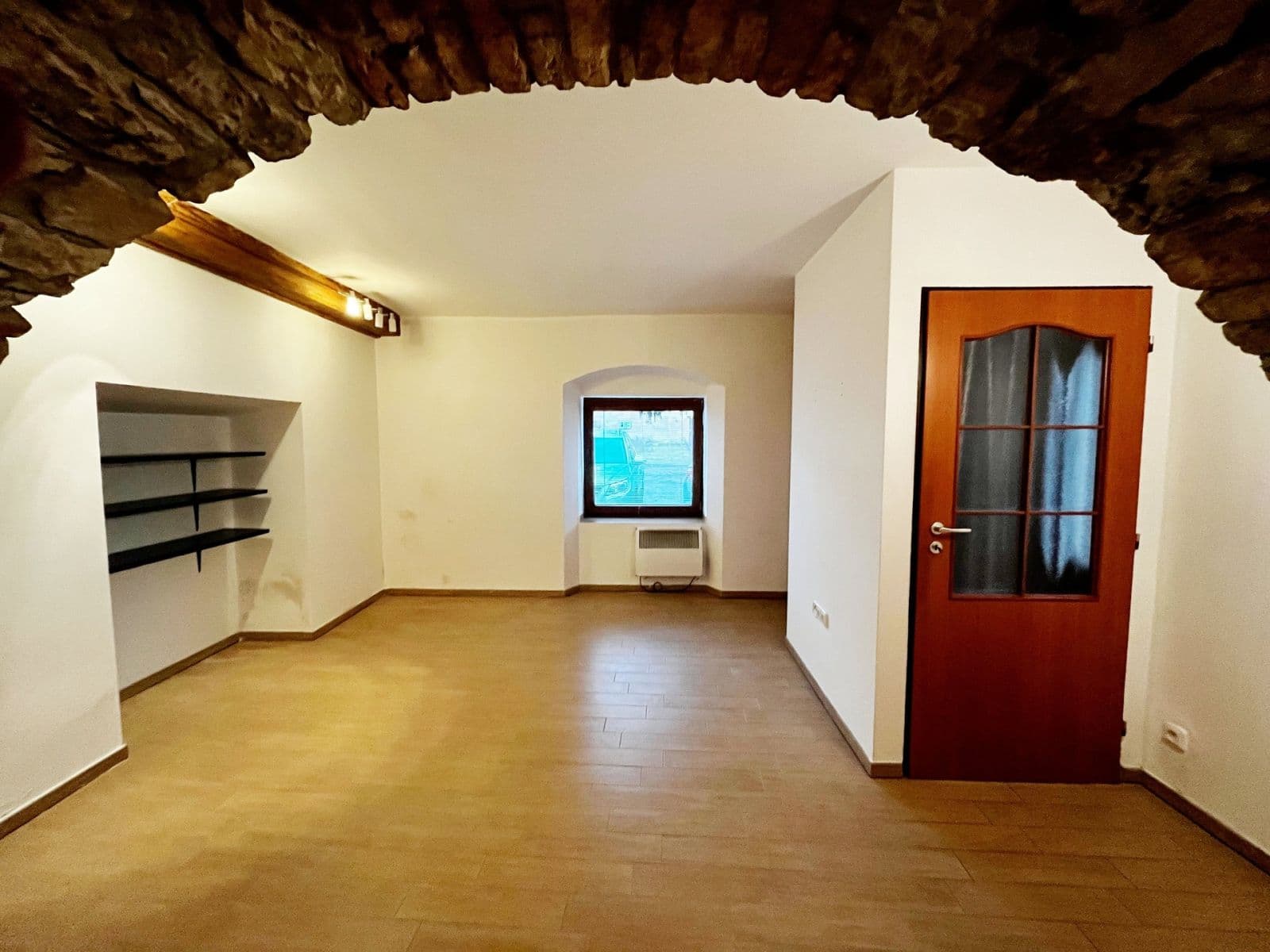 Pronájem bytu 2+kk 27 m², Družstevní, Chýně, Středočeský kraj Pronájem bytu 2+kk 27 m², Družstevní, Chýně, Středočeský kraj