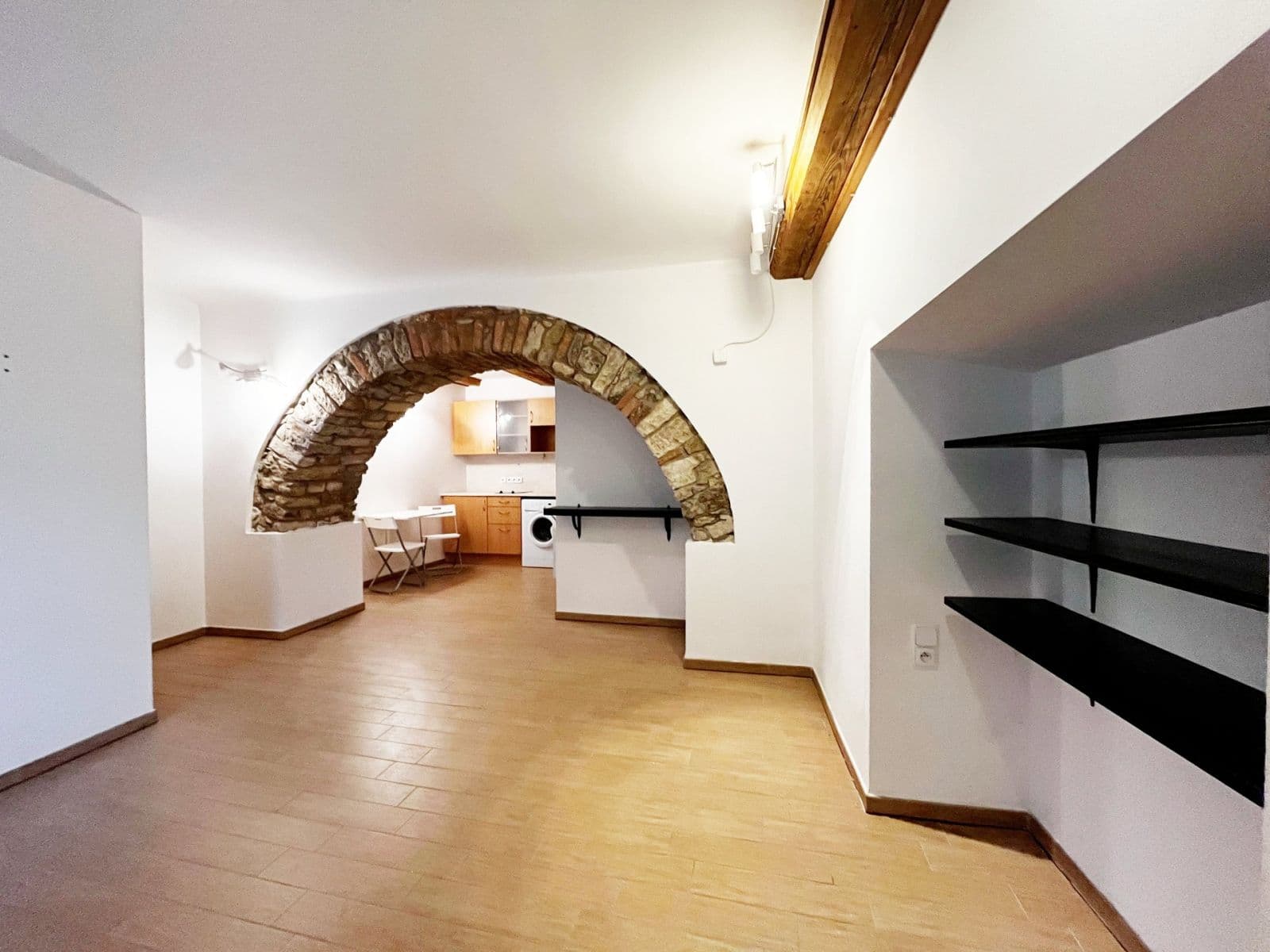 Pronájem bytu 2+kk 27 m², Družstevní, Chýně, Středočeský kraj Pronájem bytu 2+kk 27 m², Družstevní, Chýně, Středočeský kraj