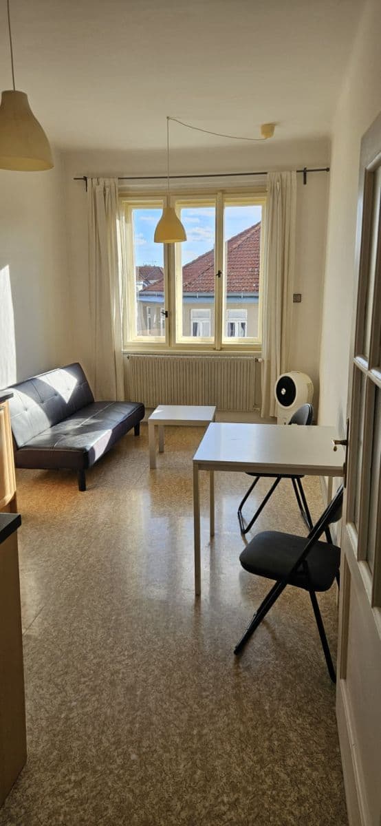 Pronájem bytu 2+kk 49 m², Holandská, Praha, Praha Pronájem bytu 2+kk 49 m², Holandská, Praha, Praha