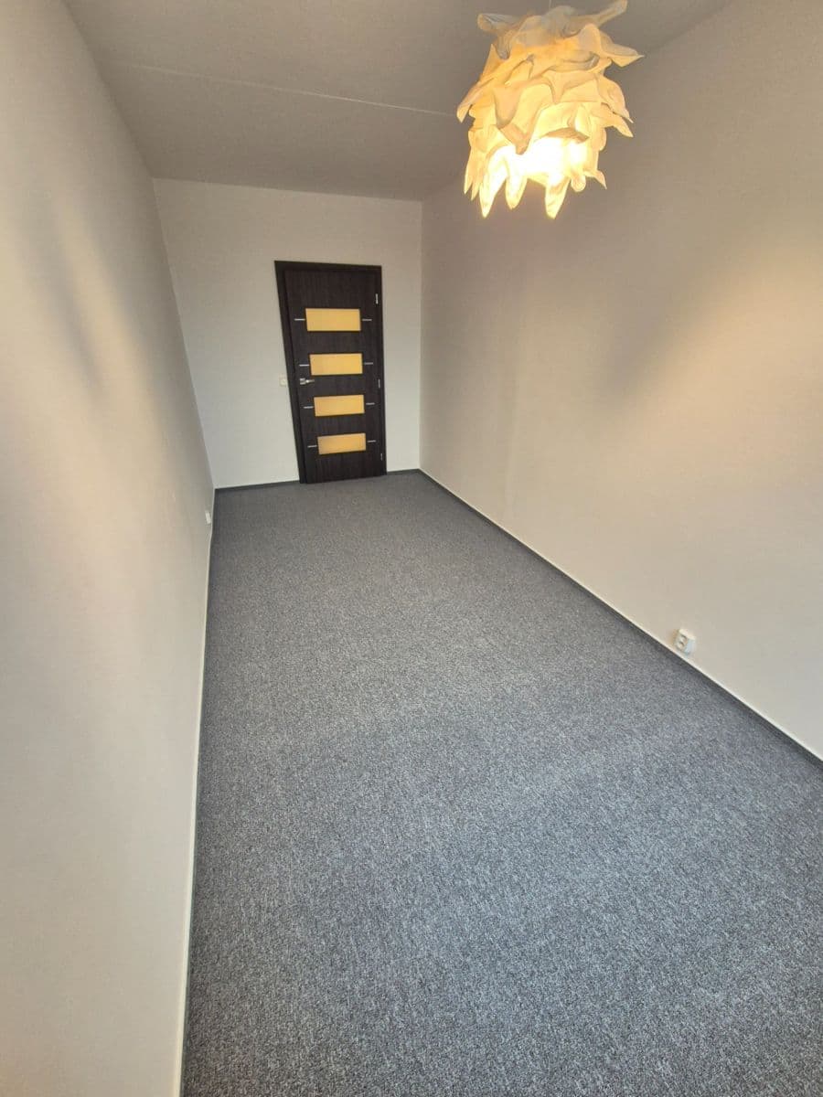 Pronájem bytu 3+1 76 m², Bzenecká, Brno, Jihomoravský kraj Pronájem bytu 3+1 76 m², Bzenecká, Brno, Jihomoravský kraj