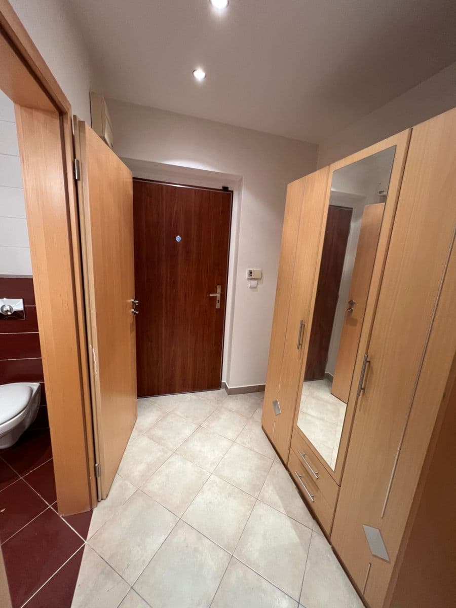 Pronájem bytu 1+kk 29 m², Velenovského, Praha, Praha Pronájem bytu 1+kk 29 m², Velenovského, Praha, Praha