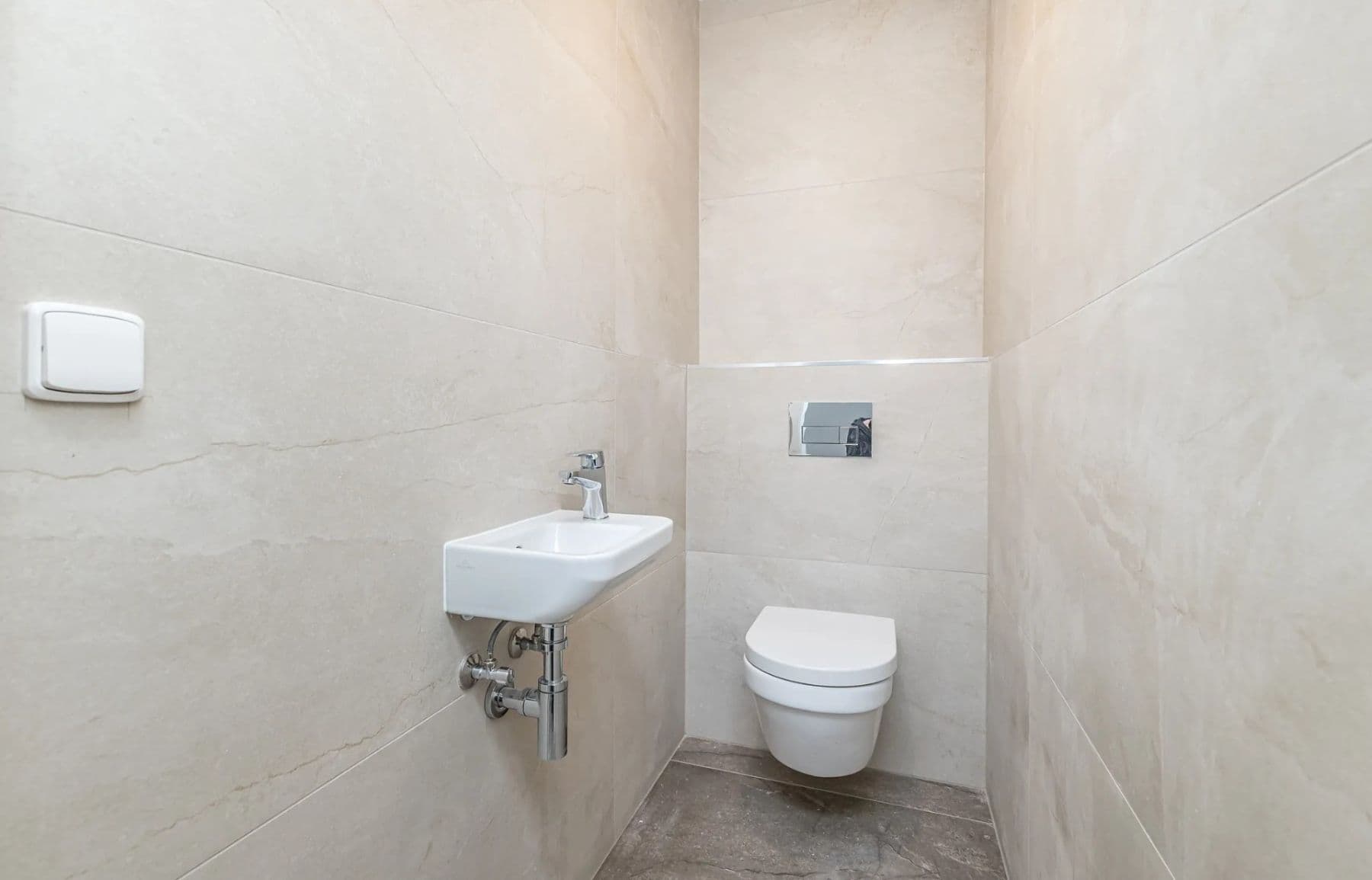 Pronájem bytu 2+kk 54 m², Šumavská, Karlovy Vary, Karlovarský kraj Pronájem bytu 2+kk 54 m², Šumavská, Karlovy Vary, Karlovarský kraj