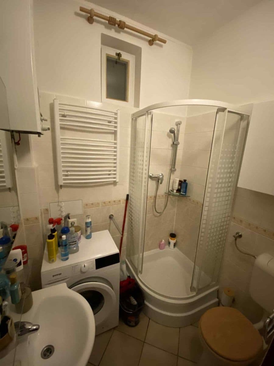 Pronájem bytu 1+kk 25 m², Žitomírská, Praha, Praha Pronájem bytu 1+kk 25 m², Žitomírská, Praha, Praha