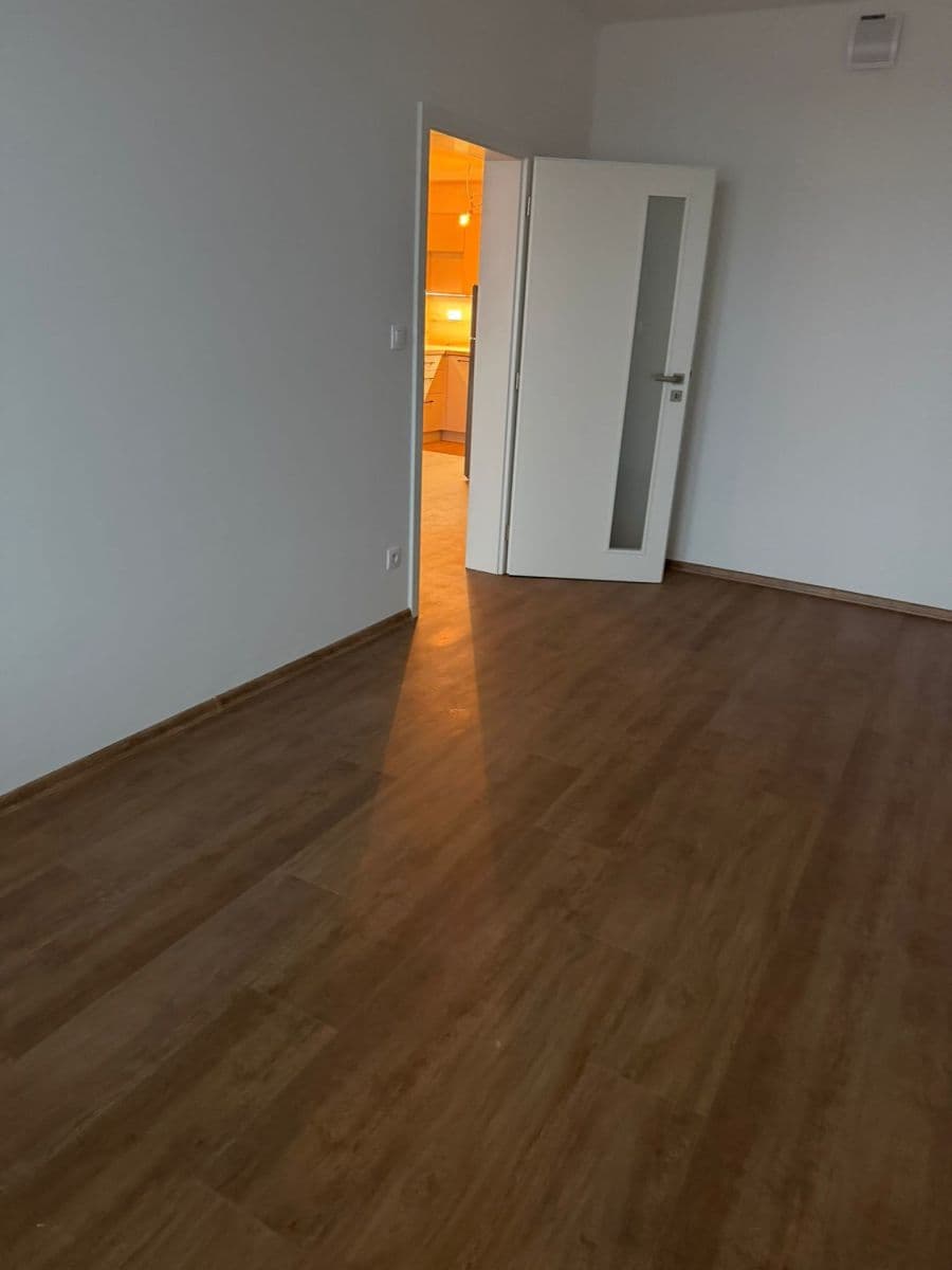 Pronájem bytu 1+kk 34 m², Kladno, Středočeský kraj Pronájem bytu 1+kk 34 m², Kladno, Středočeský kraj