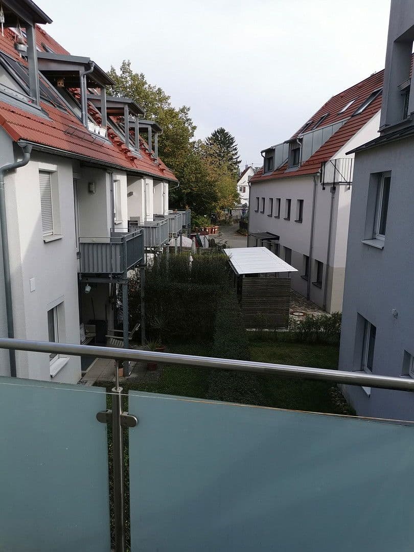 Pronájem bytu 1+1 23 m², Schoellstr. 5, Stuttgart-Plieningen, Bádensko-Württembersko Pronájem bytu 1+1 23 m², Schoellstr. 5, Stuttgart-Plieningen, Bádensko-Württembersko