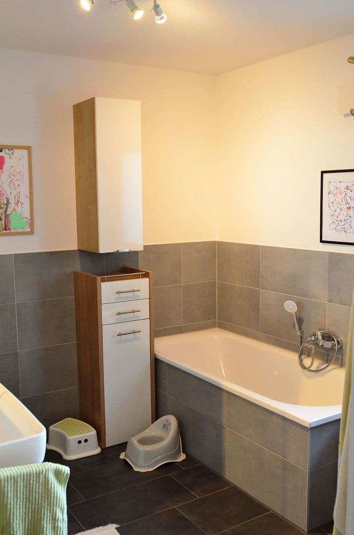 Pronájem bytu 3+1 92 m², Bielefeld, Severní Porýní-Vestfálsko Pronájem bytu 3+1 92 m², Bielefeld, Severní Porýní-Vestfálsko