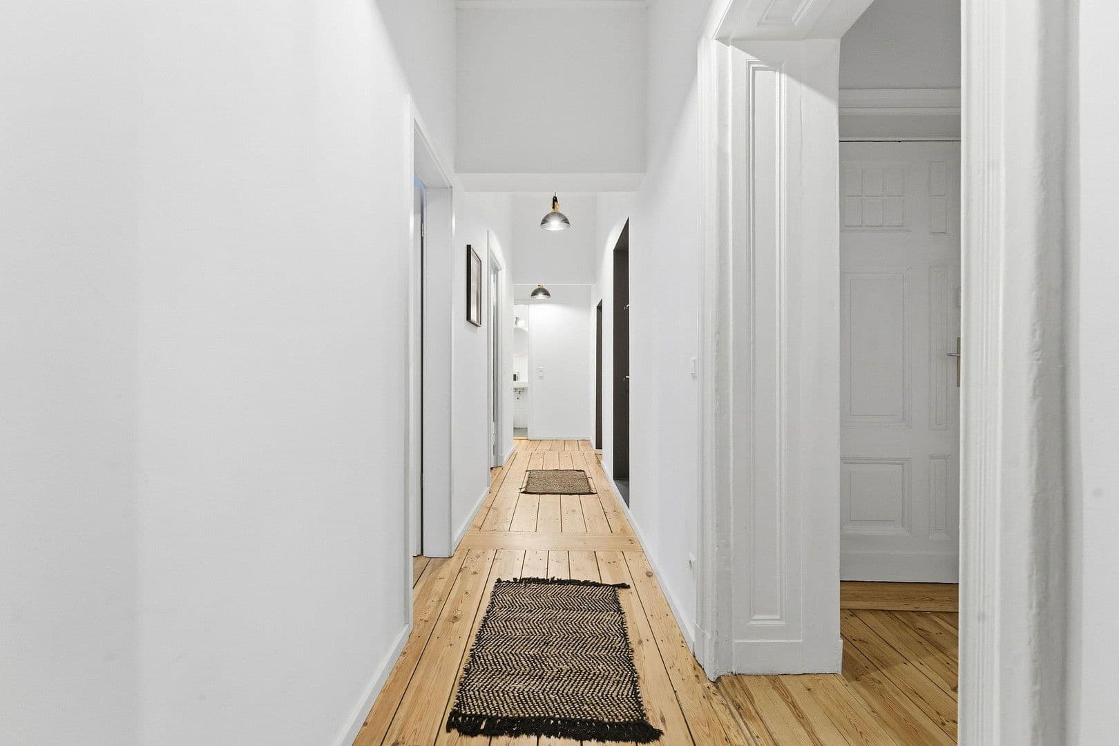 Pronájem bytu 107 m², Simon-Dach-Straße 13, Berlin, Berlín Pronájem bytu 107 m², Simon-Dach-Straße 13, Berlin, Berlín