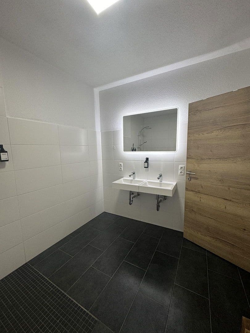 Pronájem domu 128 m², pozemek 266 m², Eichholz Siedlung 9, Fließ, Tyrolsko Pronájem domu 128 m², pozemek 266 m², Eichholz Siedlung 9, Fließ, Tyrolsko