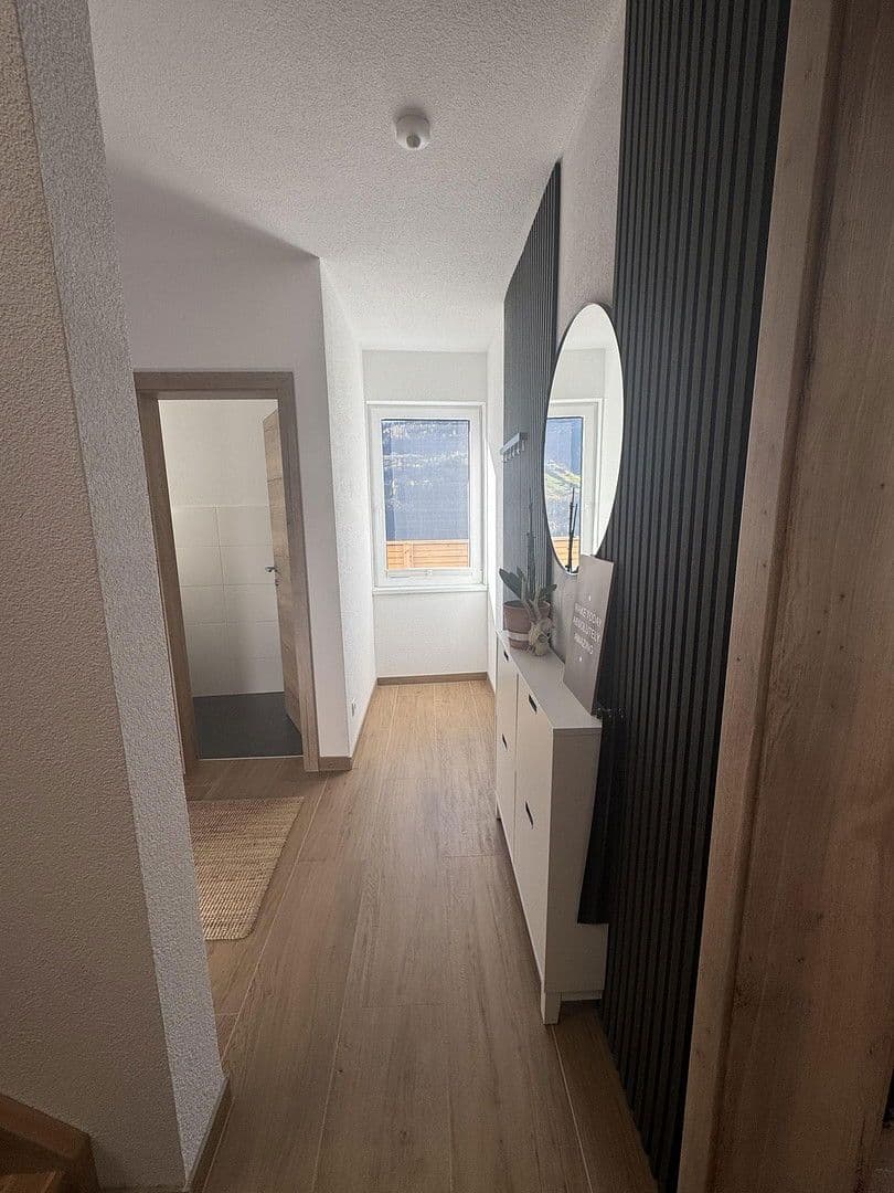 Pronájem domu 128 m², pozemek 266 m², Eichholz Siedlung 9, Fließ, Tyrolsko Pronájem domu 128 m², pozemek 266 m², Eichholz Siedlung 9, Fließ, Tyrolsko