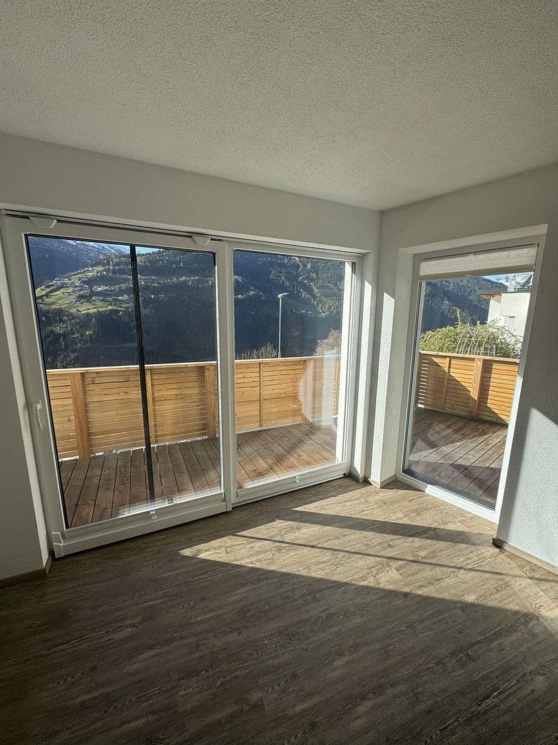 Pronájem domu 128 m², pozemek 266 m², Eichholz Siedlung 9, Fließ, Tyrolsko Pronájem domu 128 m², pozemek 266 m², Eichholz Siedlung 9, Fließ, Tyrolsko