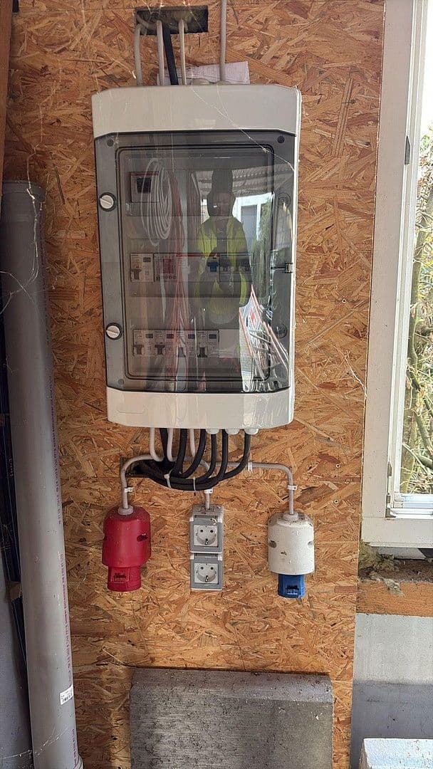 Prodej domu 213 m², pozemek 313 m², Wuppertal, Severní Porýní-Vestfálsko Prodej domu 213 m², pozemek 313 m², Wuppertal, Severní Porýní-Vestfálsko